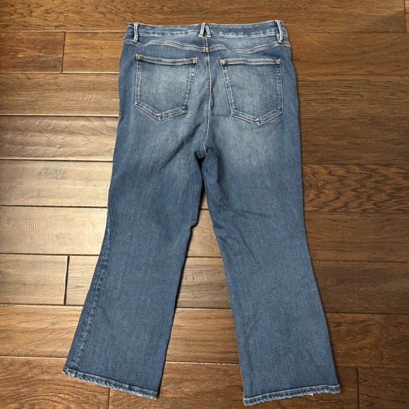 Good American Blue Cropped Jeans | Size 16 - Picture 4 of 13